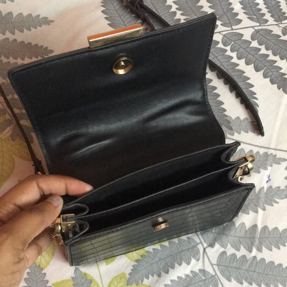 👝Aldo Crossbody 👝 - Picture 6 of 13